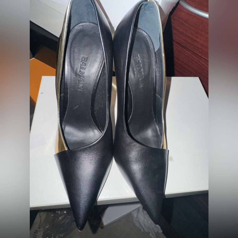Brand New Never worn Pumps SZ36.5